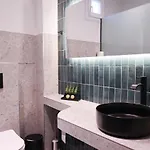 Uphill Unique Boutique Szkiáthosz