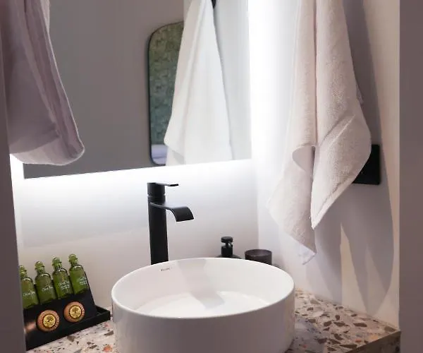 Uphill Unique Boutique