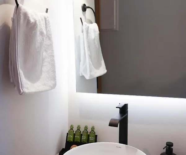 Uphill Unique Boutique