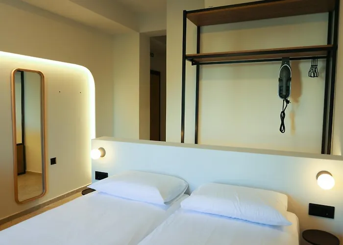 Hotel Uphill Unique Boutique 5*