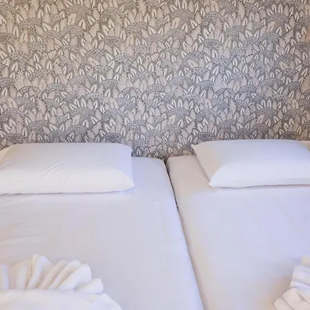 Отель Uphill Unique Boutique Скиатос