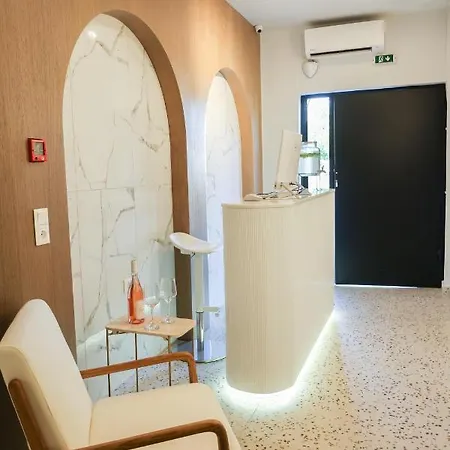Uphill Unique Boutique Hotel 5*