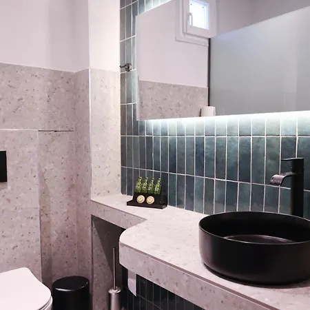 Uphill Unique Boutique スキアトスタウン