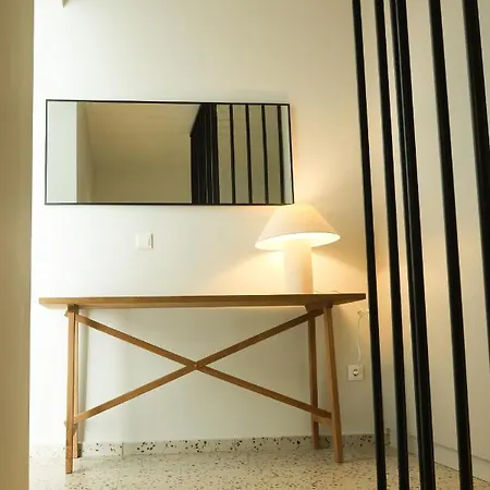 Uphill Unique Boutique Skiathos stad
