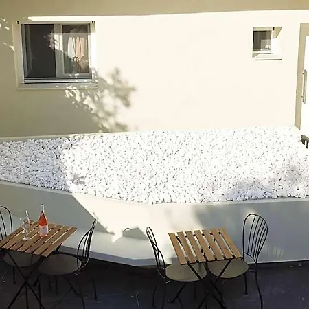 Uphill Unique Boutique Σκιάθος Πόλη