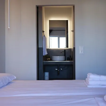 Uphill Unique Boutique Hotel *