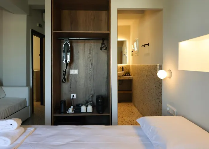 Uphill Unique Boutique 5* Skiathos Town