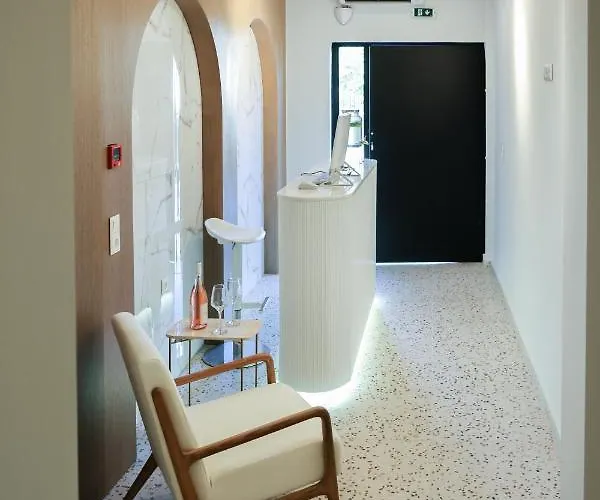 Uphill Unique Boutique Hotel Skiathos Town