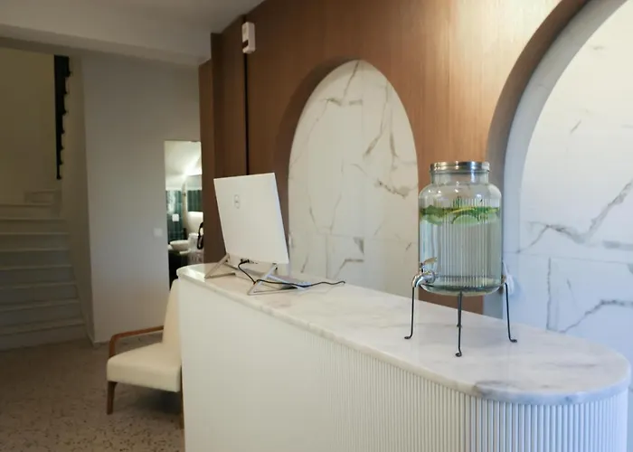 Uphill Unique Boutique Hotel 5*